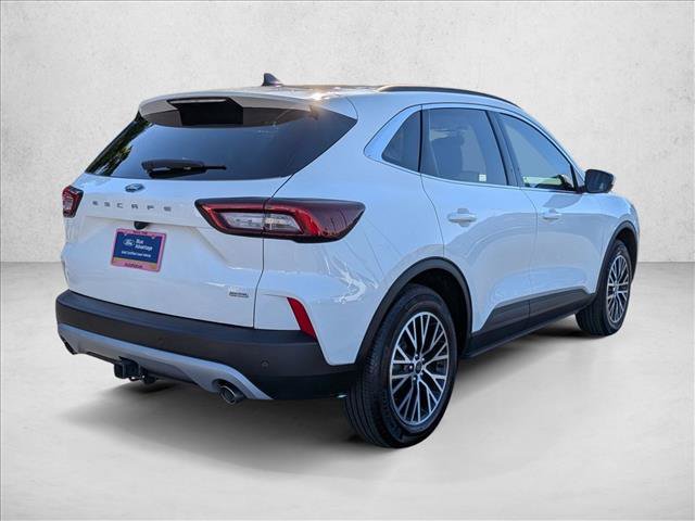 Certified 2025 Ford Escape SE w/ PHEV Premium Package FWD image 5