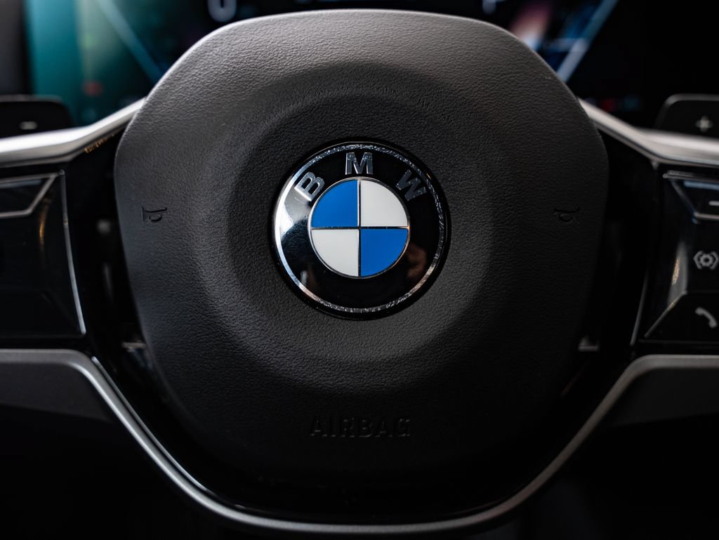 Certified 2025 BMW 530i xDrive w/ Premium Package AWD/4WD image 31