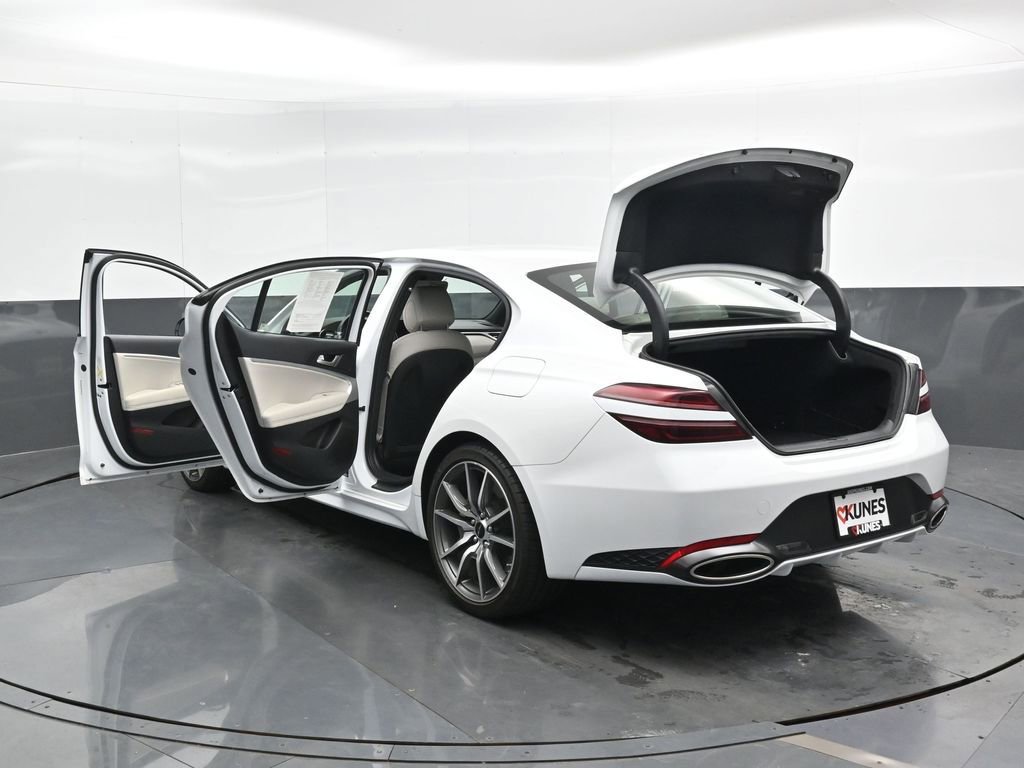 Used 2024 Genesis G70 2.5T image 54