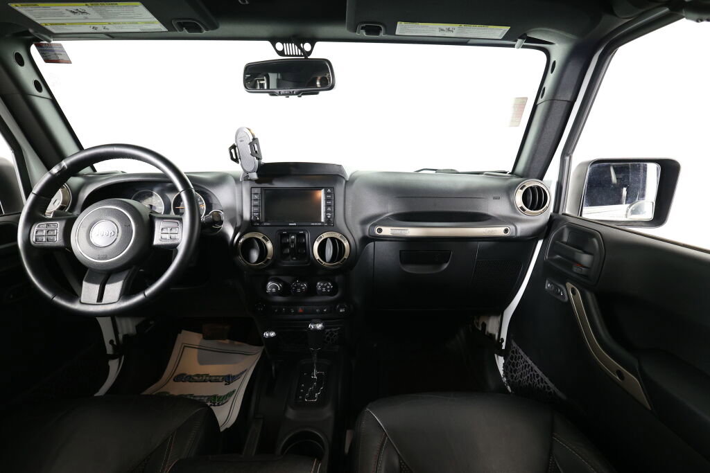 Used 2017 Jeep Wrangler 75th Anniversary image 29