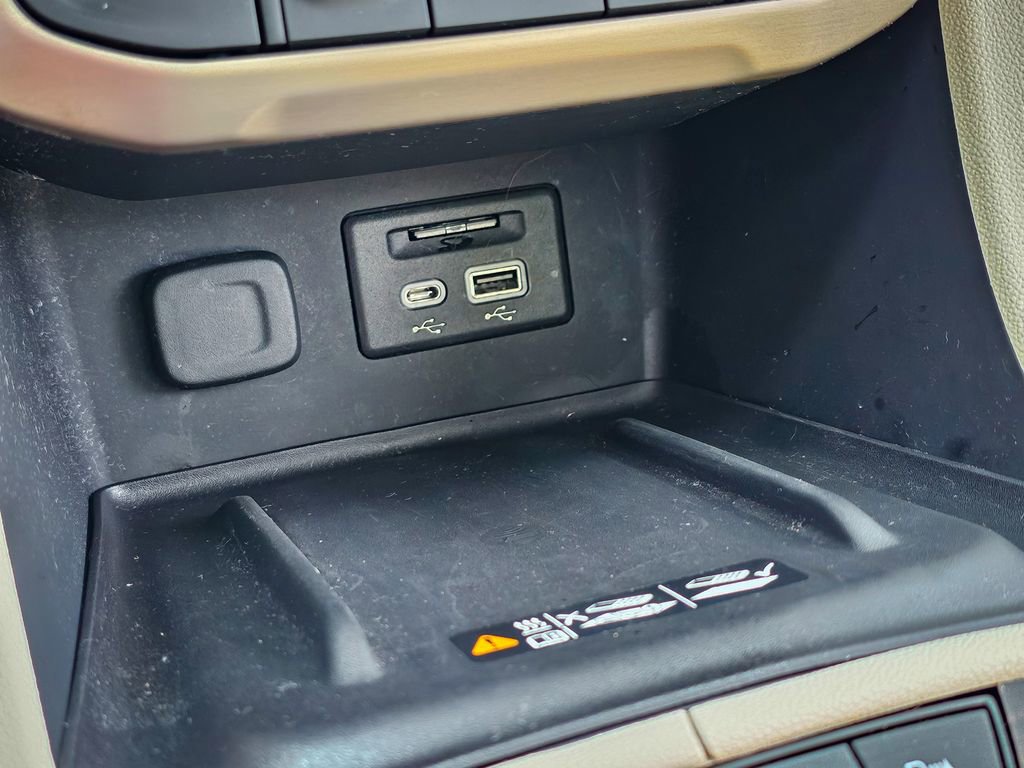 Certified 2023 GMC Acadia Denali w/ Denali Ultimate Package image 30