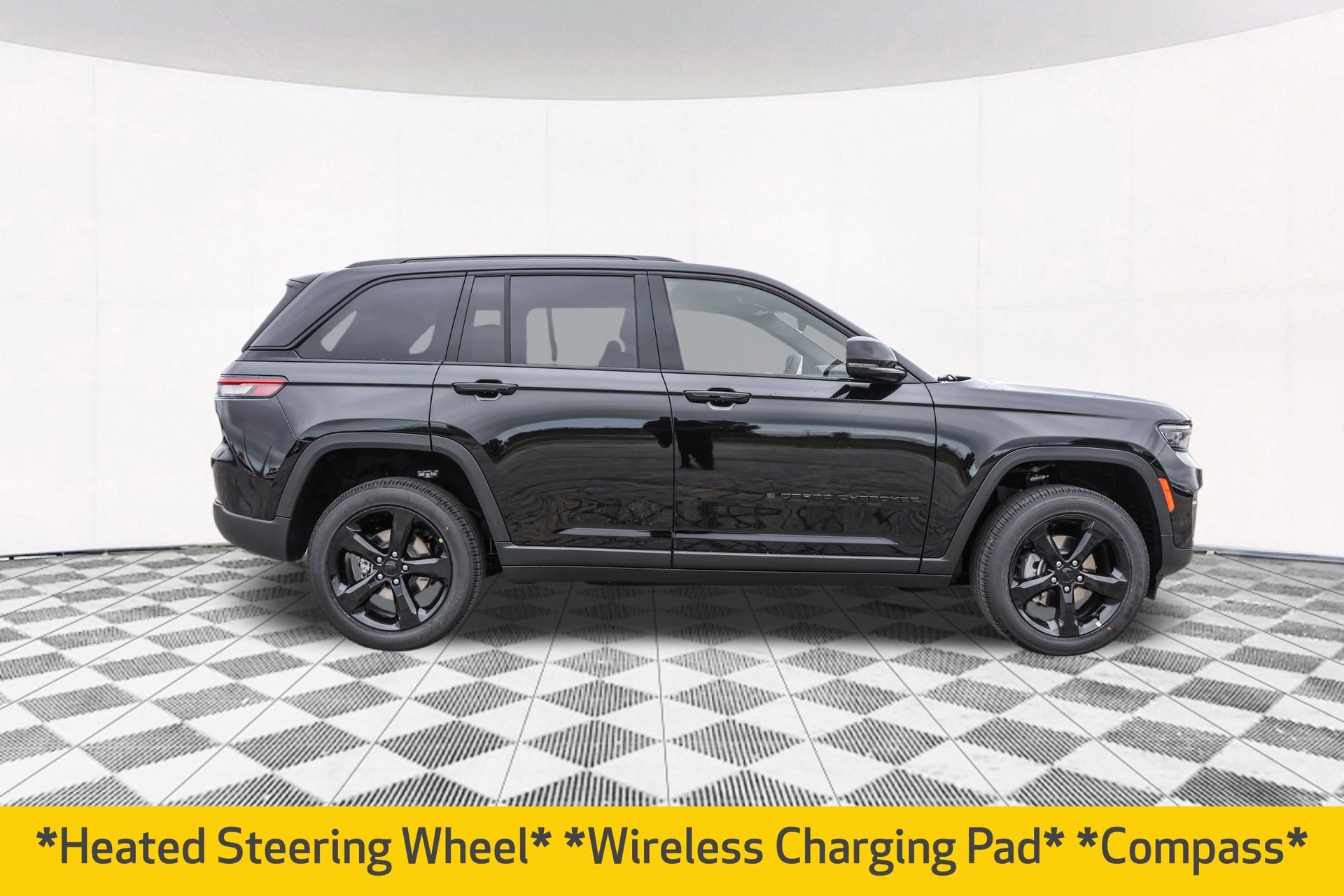 New 2025 Jeep Grand Cherokee Altitude image 16