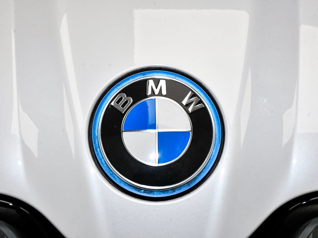 Used 2024 BMW iX xDrive50 w/ Sport Package AWD/4WD image 88