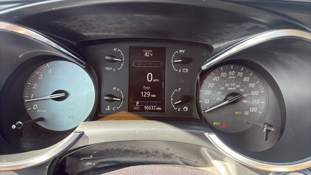 Used 2021 Toyota Sequoia Limited w/ Safety & Convenience Package AWD/4WD image 12