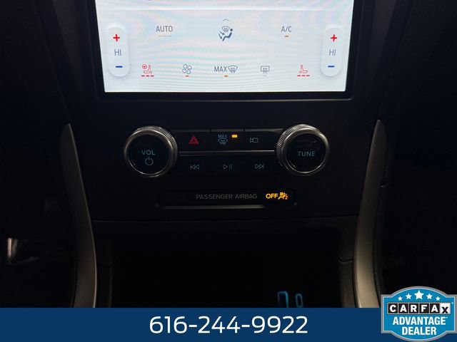 Used 2022 Ford Edge SEL w/ Convenience Package AWD/4WD image 3