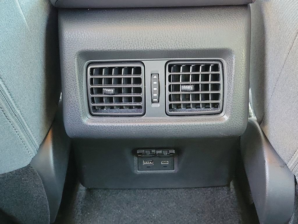 Used 2025 Toyota Camry LE FWD image 12