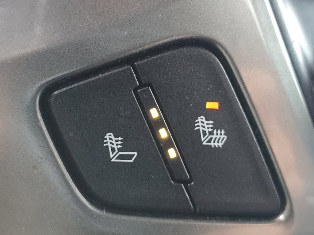 Used 2018 Chevrolet Silverado 1500 LT w/ All Star Edition image 11