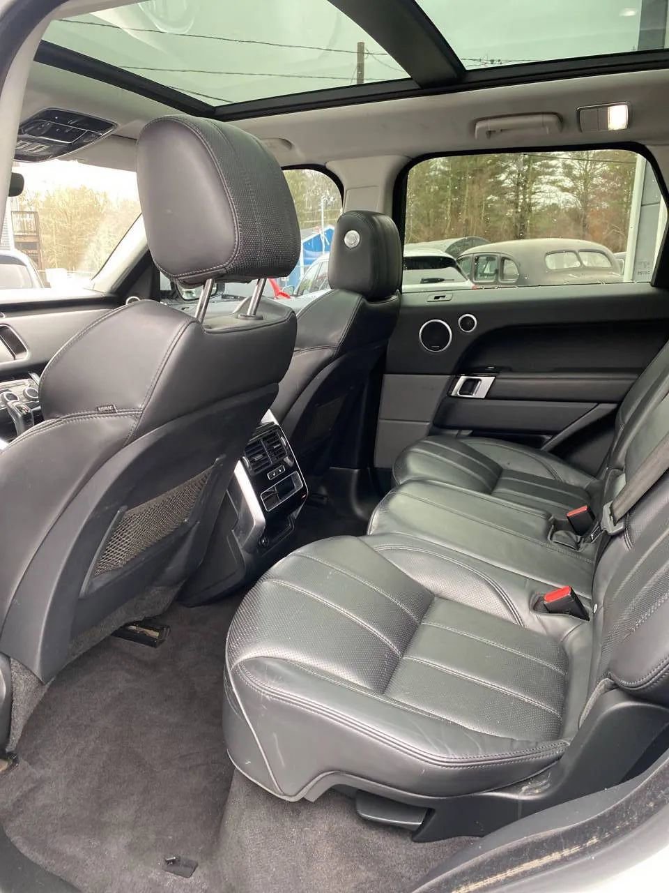 Used 2017 Land Rover Range Rover Sport HSE AWD/4WD image 23