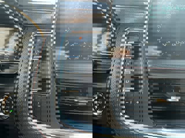 Used 2024 Chevrolet Suburban RST image 31