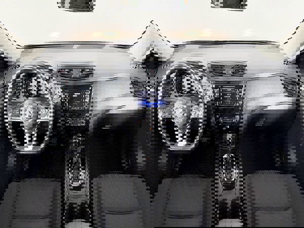 Used 2018 Nissan Rogue SV image 44