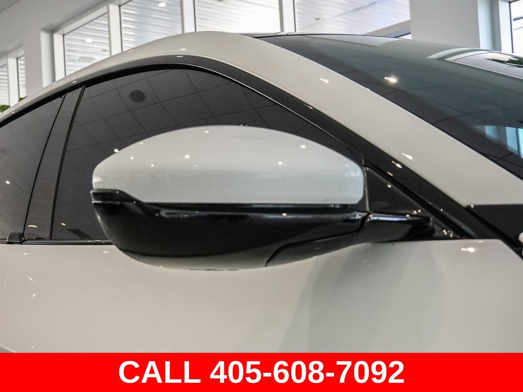 Used 2025 Ferrari Purosangue AWD/4WD image 19