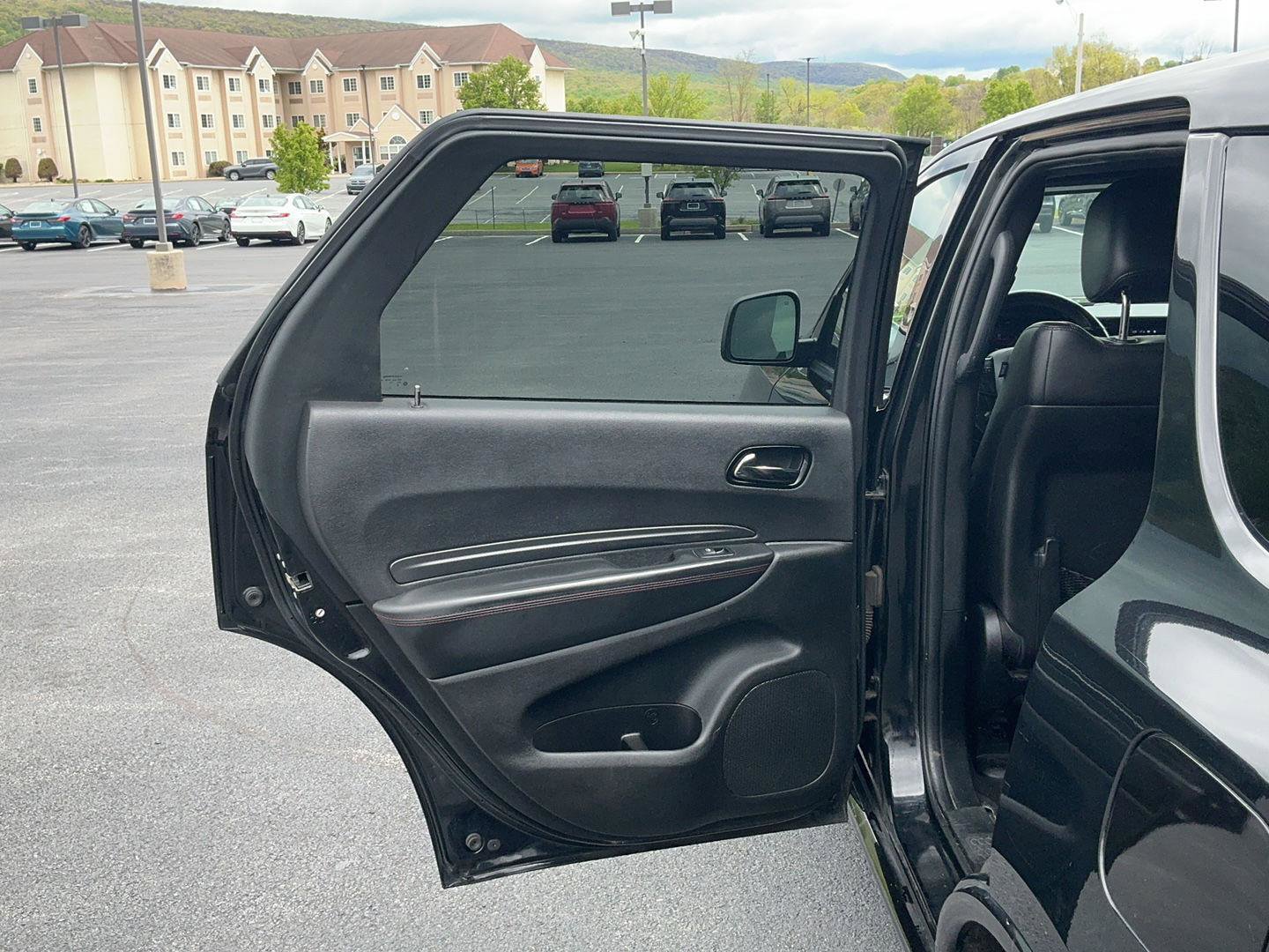Used 2021 Dodge Durango R/T w/ Blacktop Package AWD/4WD image 22
