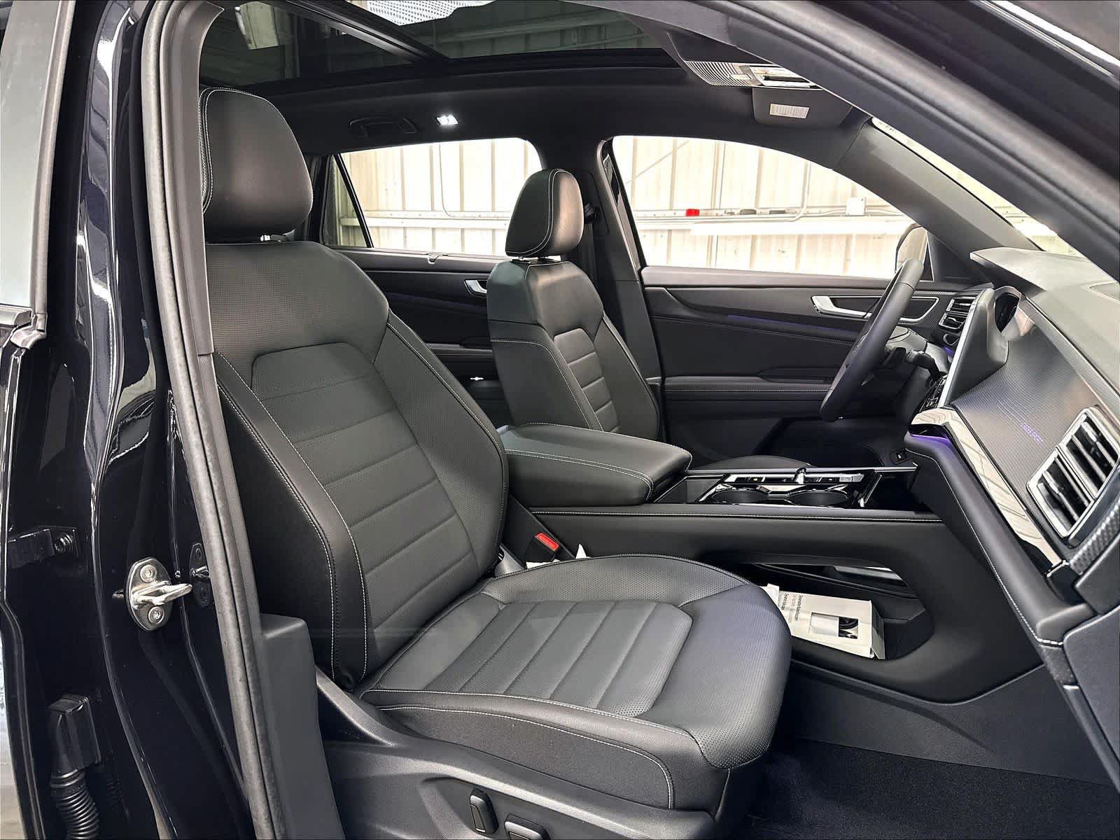 New 2026 Volkswagen Atlas Cross Sport SEL R-Line AWD/4WD image 11