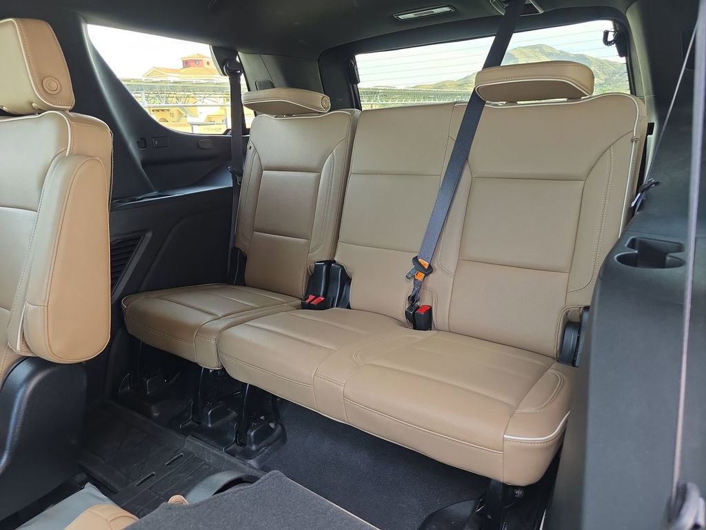 Used 2023 Chevrolet Tahoe Premier w/ Premium Package image 26