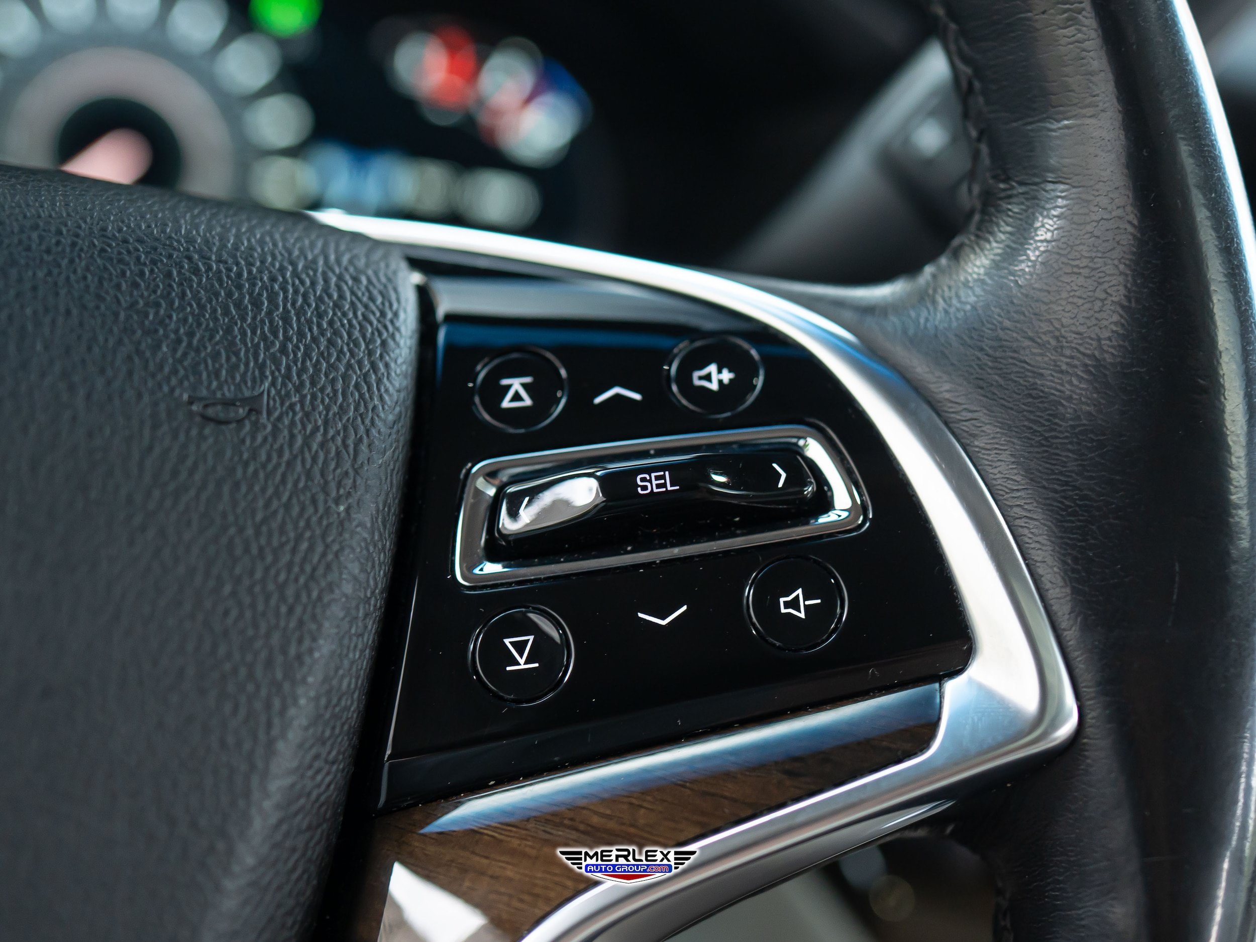 Used 2020 Cadillac Escalade Luxury w/ Escalade Sport Edition AWD/4WD image 26