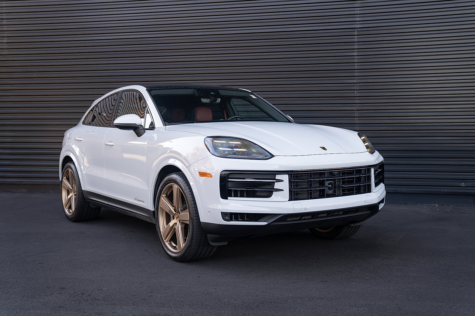 Certified 2025 Porsche Cayenne Coupe image 27