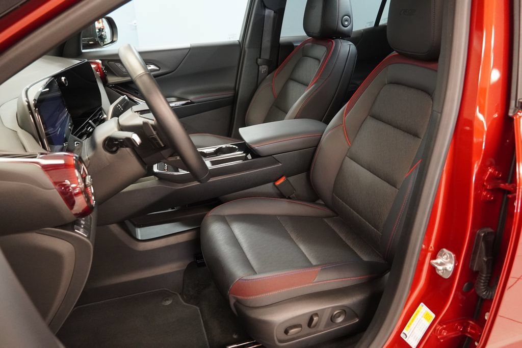 New 2026 Chevrolet Equinox RS w/ LPO, Floor Liner Package AWD/4WD image 3