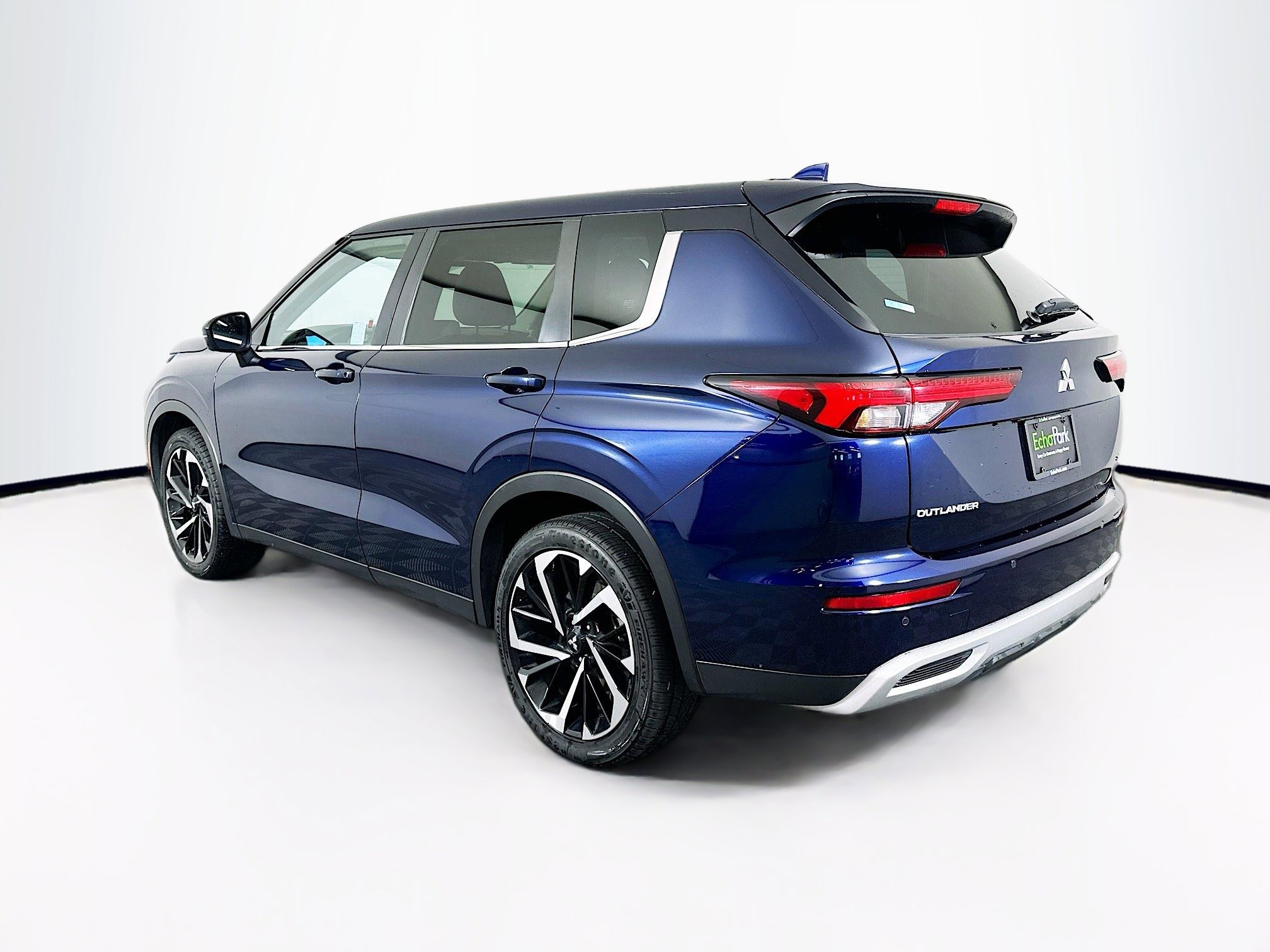 Used 2024 Mitsubishi Outlander SE image 5