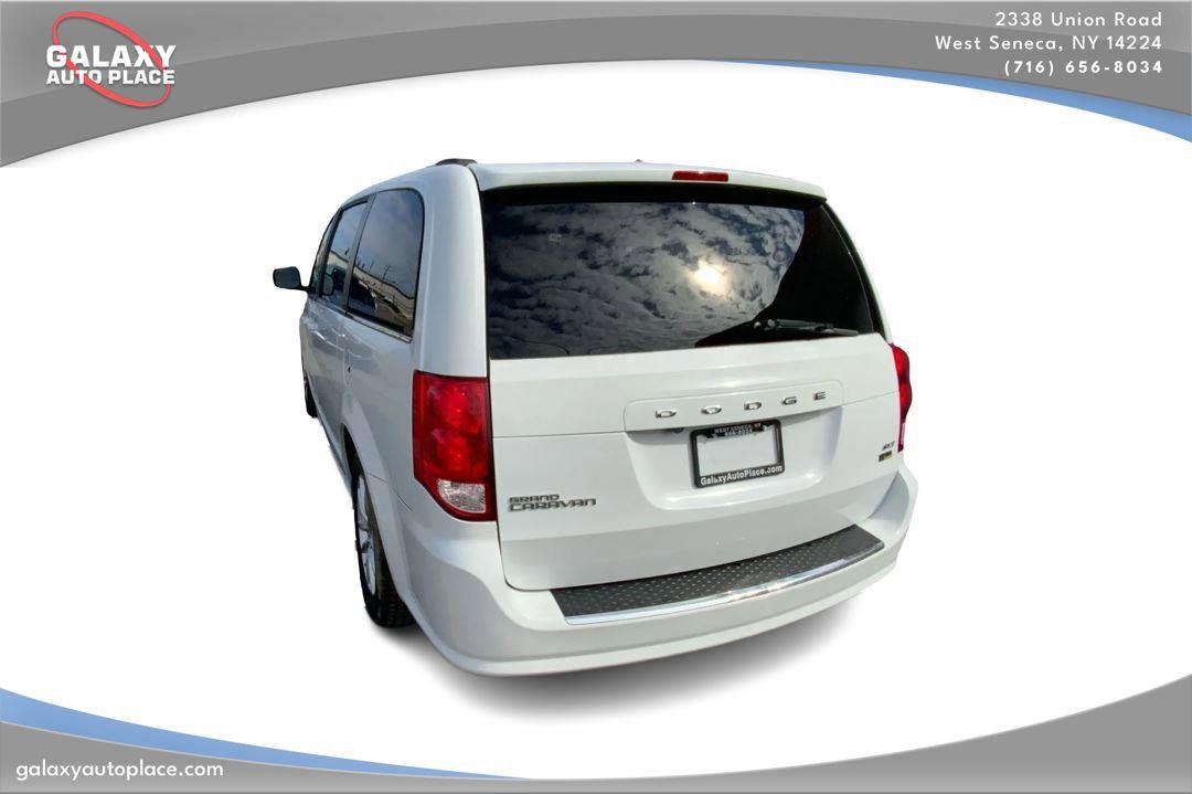 Used 2019 Dodge Grand Caravan SXT image 7