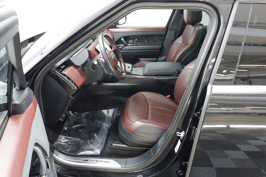 Used 2023 Land Rover Range Rover Sport SE Dynamic image 6