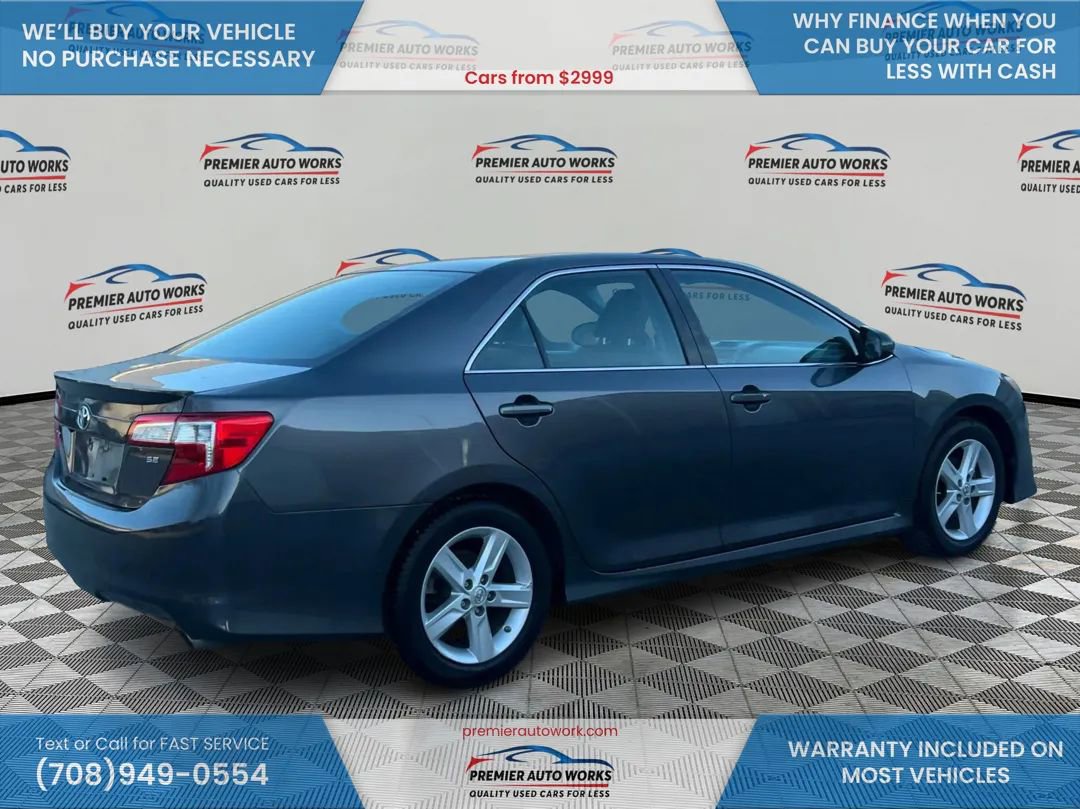 Used 2013 Toyota Camry SE image 4