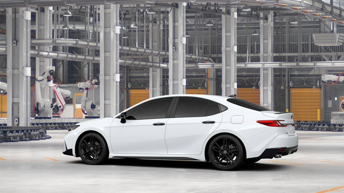 New 2026 Toyota Camry Hybrid FWD image 6