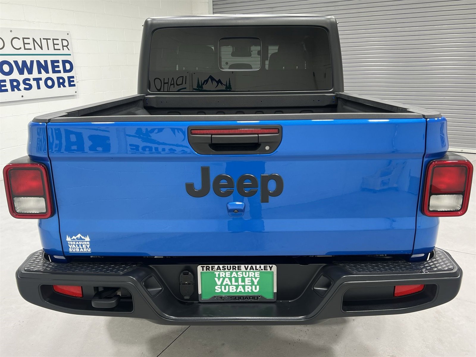 Used 2024 Jeep Gladiator Sport image 7