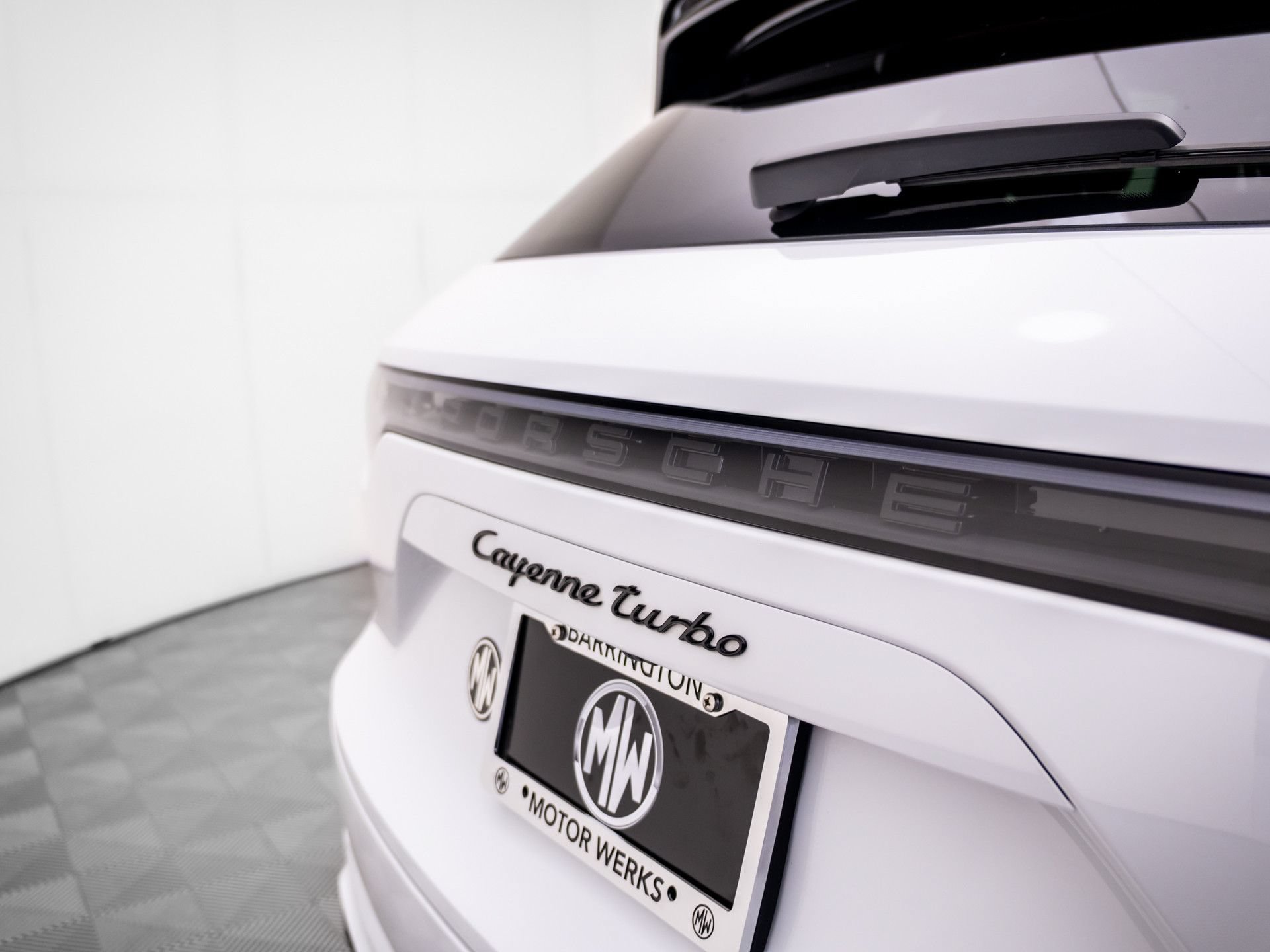 Certified 2023 Porsche Cayenne Turbo AWD/4WD image 40