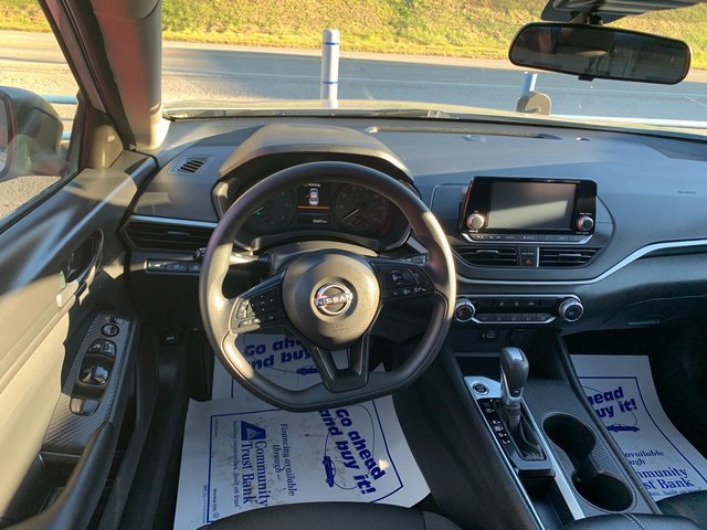 Used 2024 Nissan Altima 2.5 S image 11