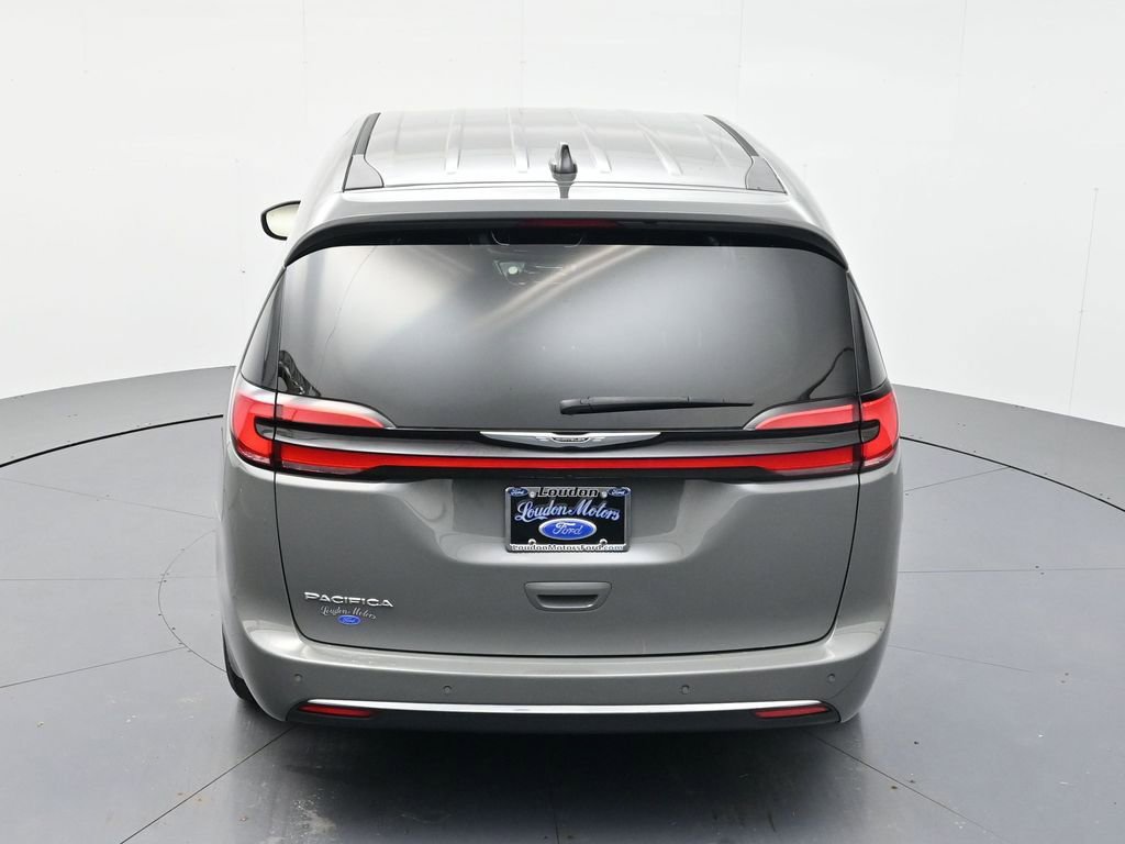 Used 2025 Chrysler Pacifica Select FWD image 40