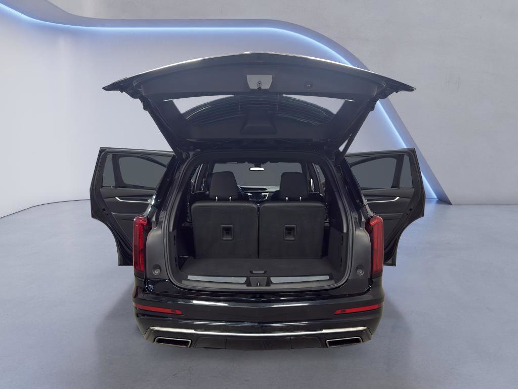 Used 2021 Cadillac XT6 Premium Luxury image 11