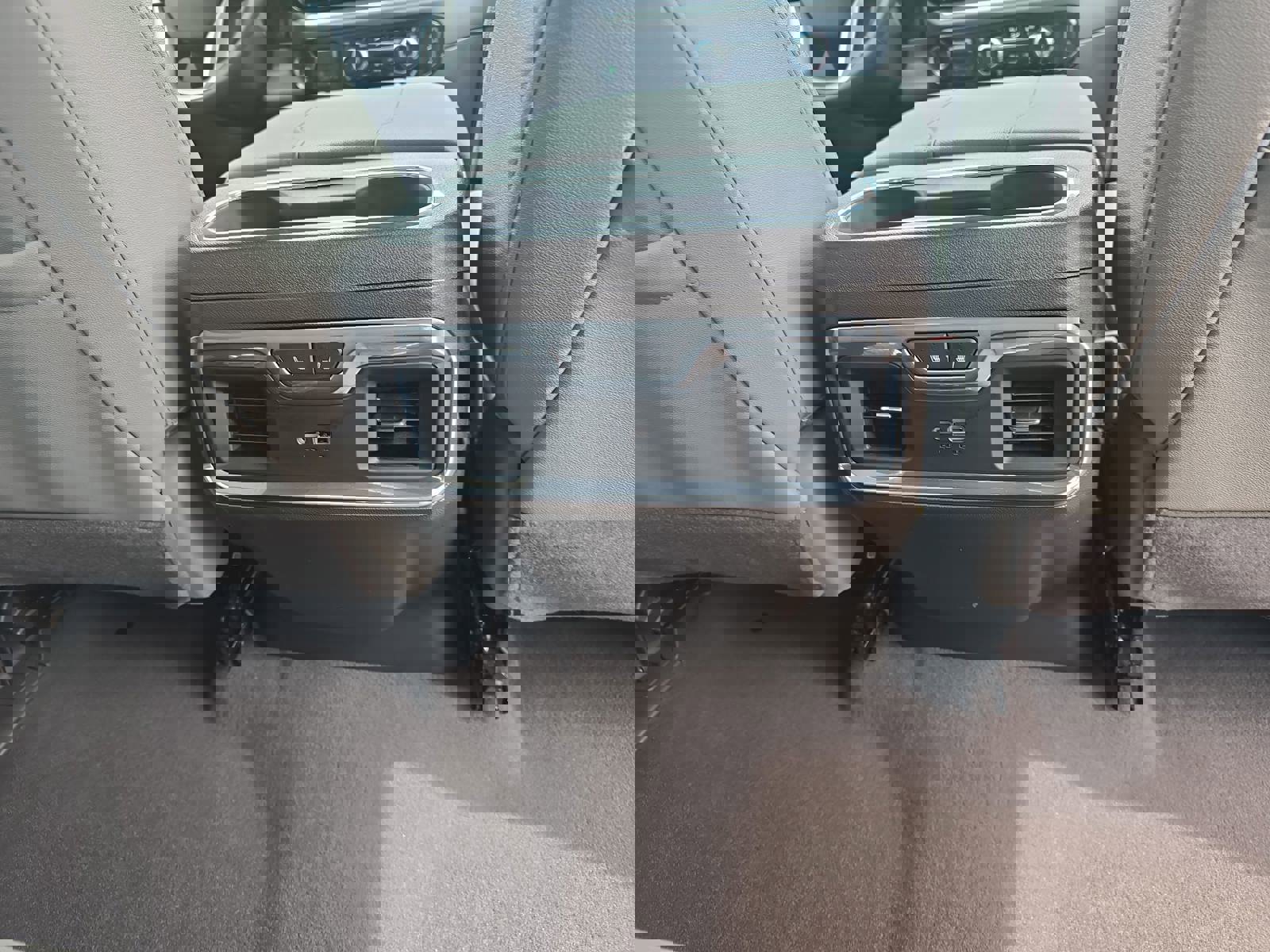 Used 2025 GMC Sierra 1500 SLT w/ SLT Premium Plus Package image 13