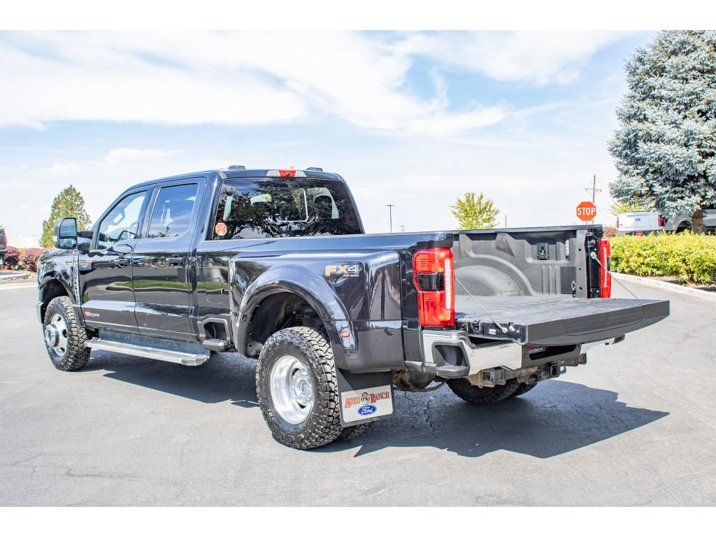 Used 2023 Ford F350 Lariat w/ Tow Technology Package AWD/4WD image 9