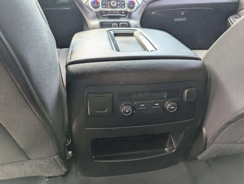 Used 2019 GMC Yukon SLE w/ SLE Value Package AWD/4WD image 14