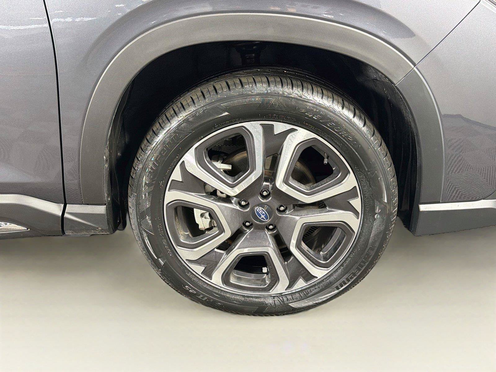 Used 2025 Subaru Ascent Touring AWD/4WD image 36