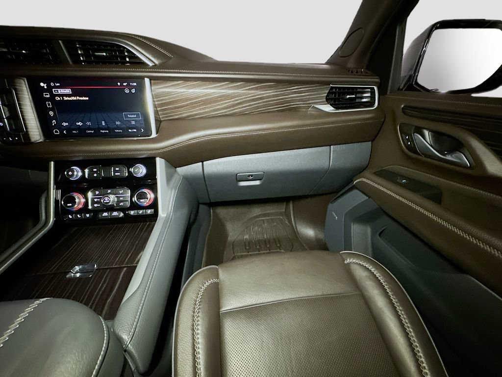 Used 2022 GMC Yukon XL Denali AWD/4WD image 30
