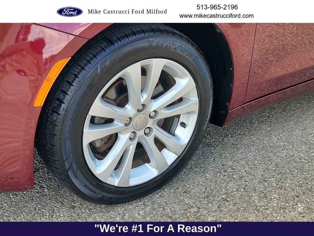 Used 2015 Chrysler 200 Limited FWD image 9