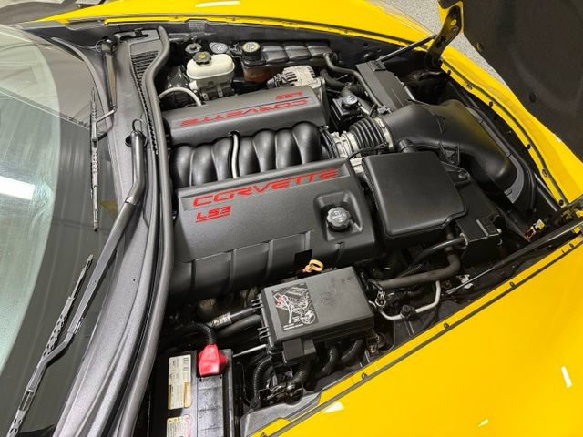 Used 2011 Chevrolet Corvette Convertible w/ Preferred Equipment Group RWD image 27