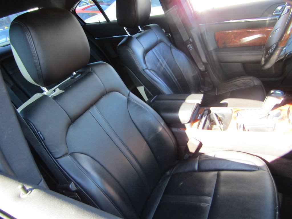 Used 2014 Lincoln MKS w/ Equipment Group 101A image 5