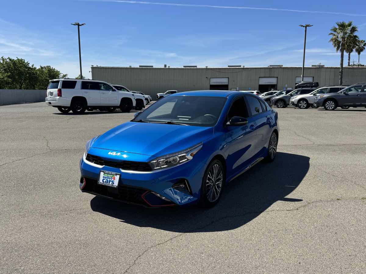 Used 2023 Kia Forte GT-Line w/ GT-Line Premium Package image 5