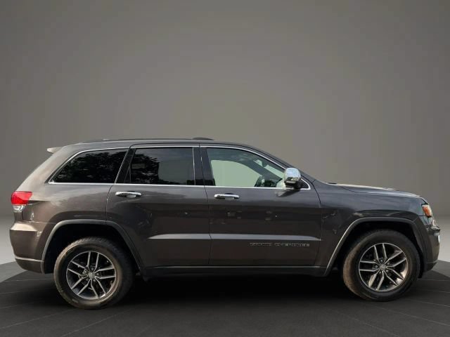 Used 2017 Jeep Grand Cherokee Limited AWD/4WD image 4