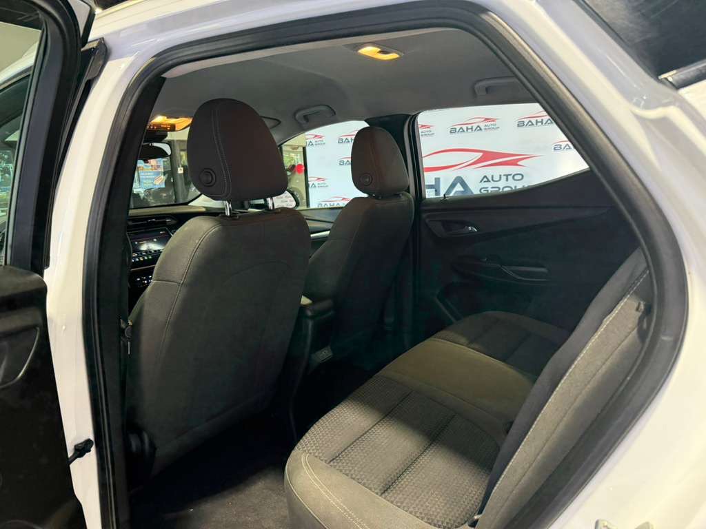 Used 2023 Chevrolet Bolt EUV LT FWD image 41