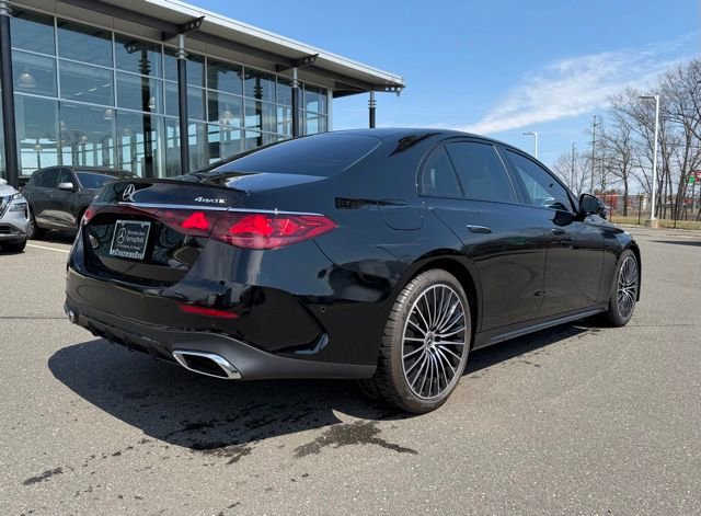 Used 2024 Mercedes-Benz E 350 4MATIC Sedan image 7