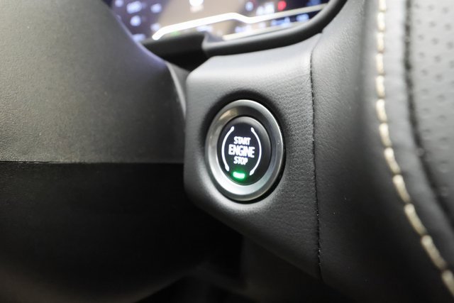 Used 2023 GMC Yukon SLT w/ SLT Premium Package image 21