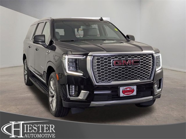 Used 2021 GMC Yukon XL Denali image 1