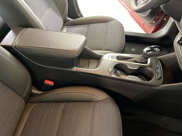 Used 2025 Buick Envista Preferred FWD image 44