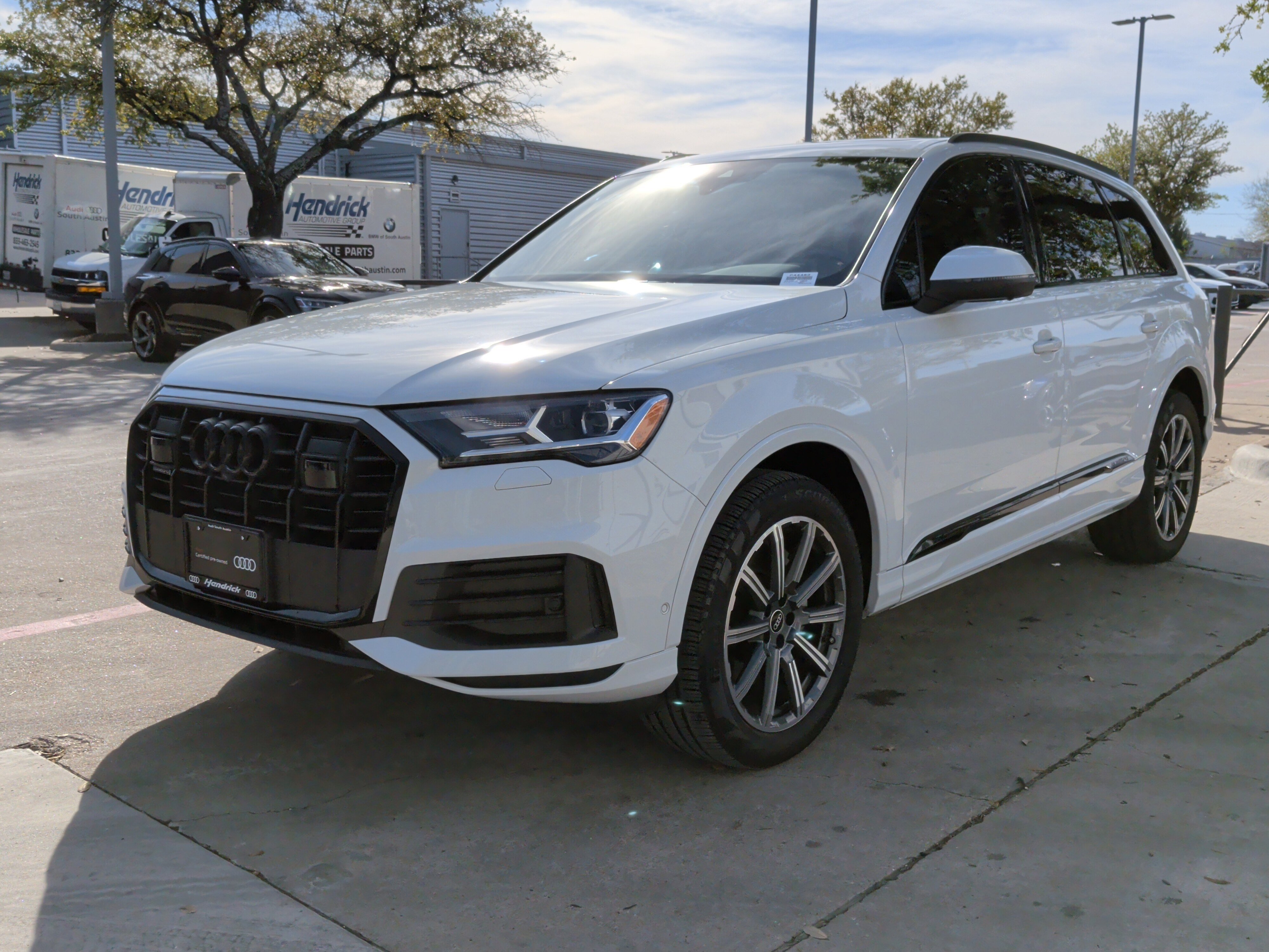 Used 2023 Audi Q7 Premium Plus w/ Premium Plus Package image 5
