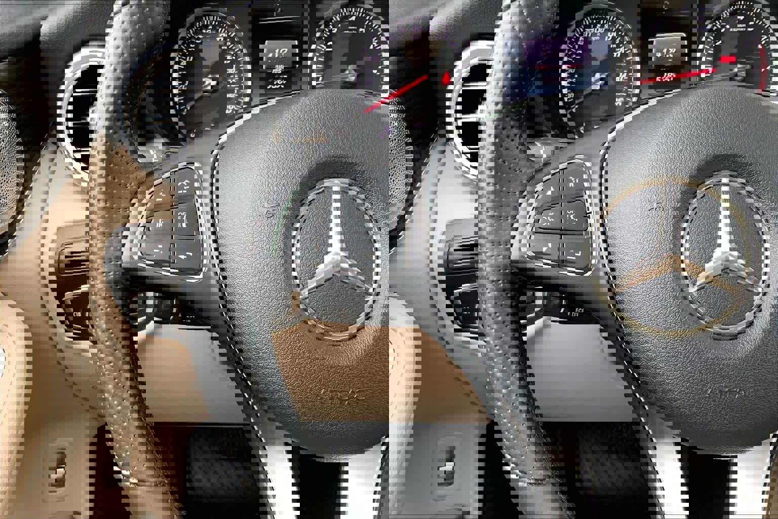 Used 2016 Mercedes-Benz GLC 300 4MATIC image 24