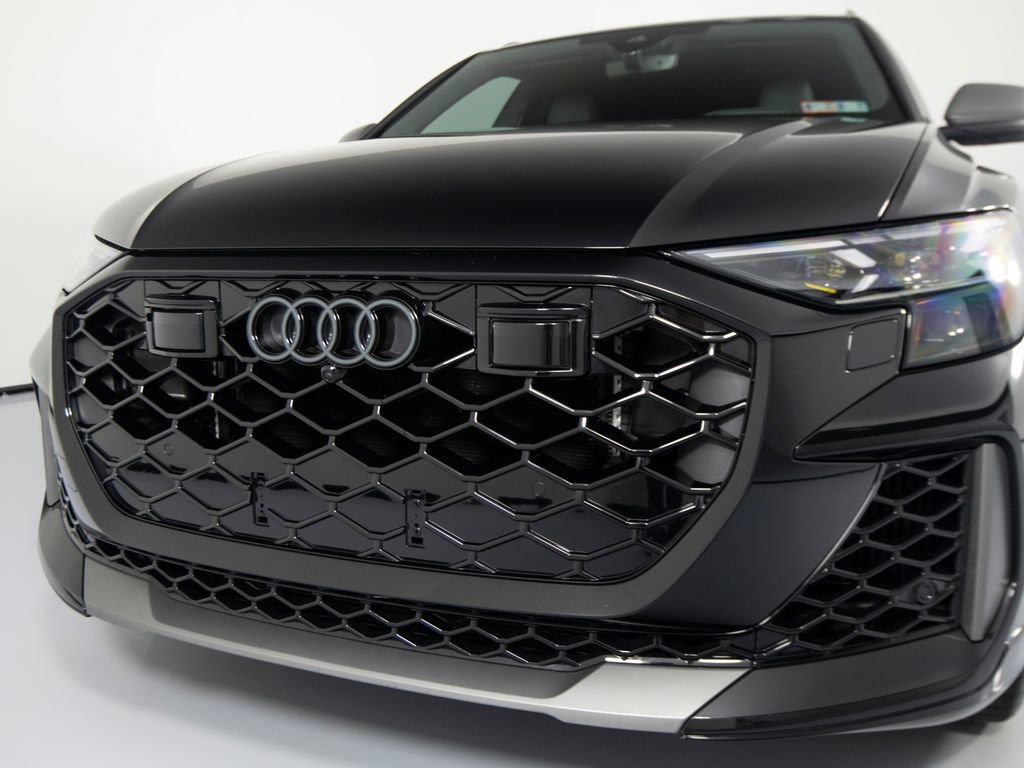 Used 2025 Audi RS Q8 performance image 36
