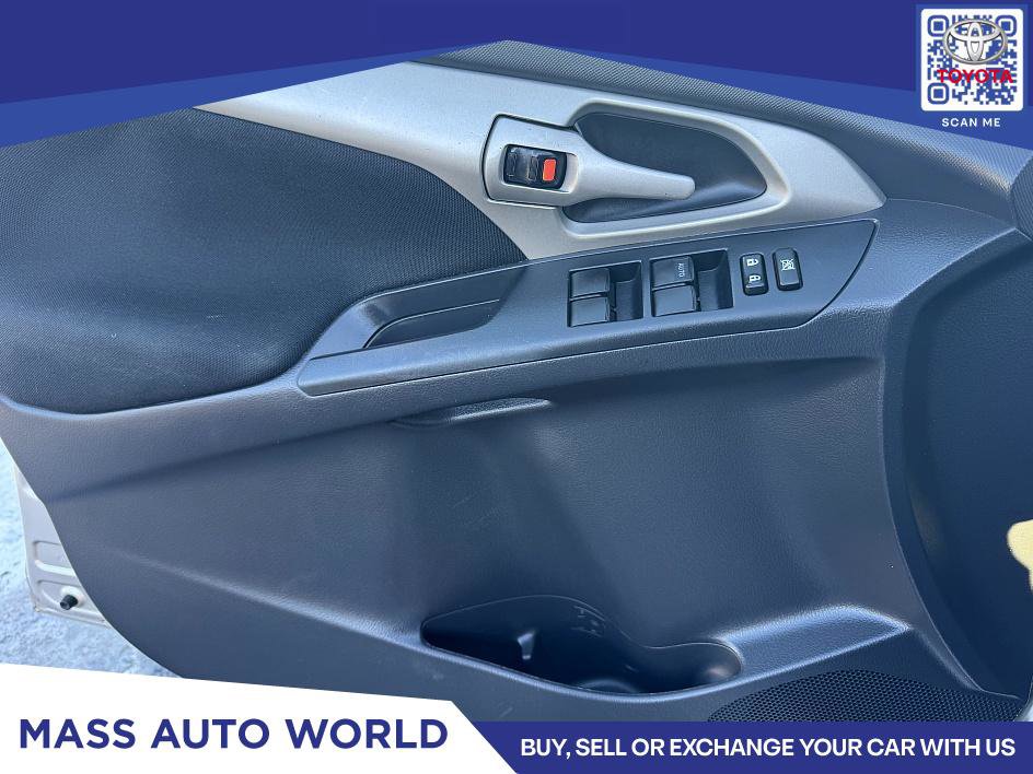 Used 2010 Toyota Matrix image 8